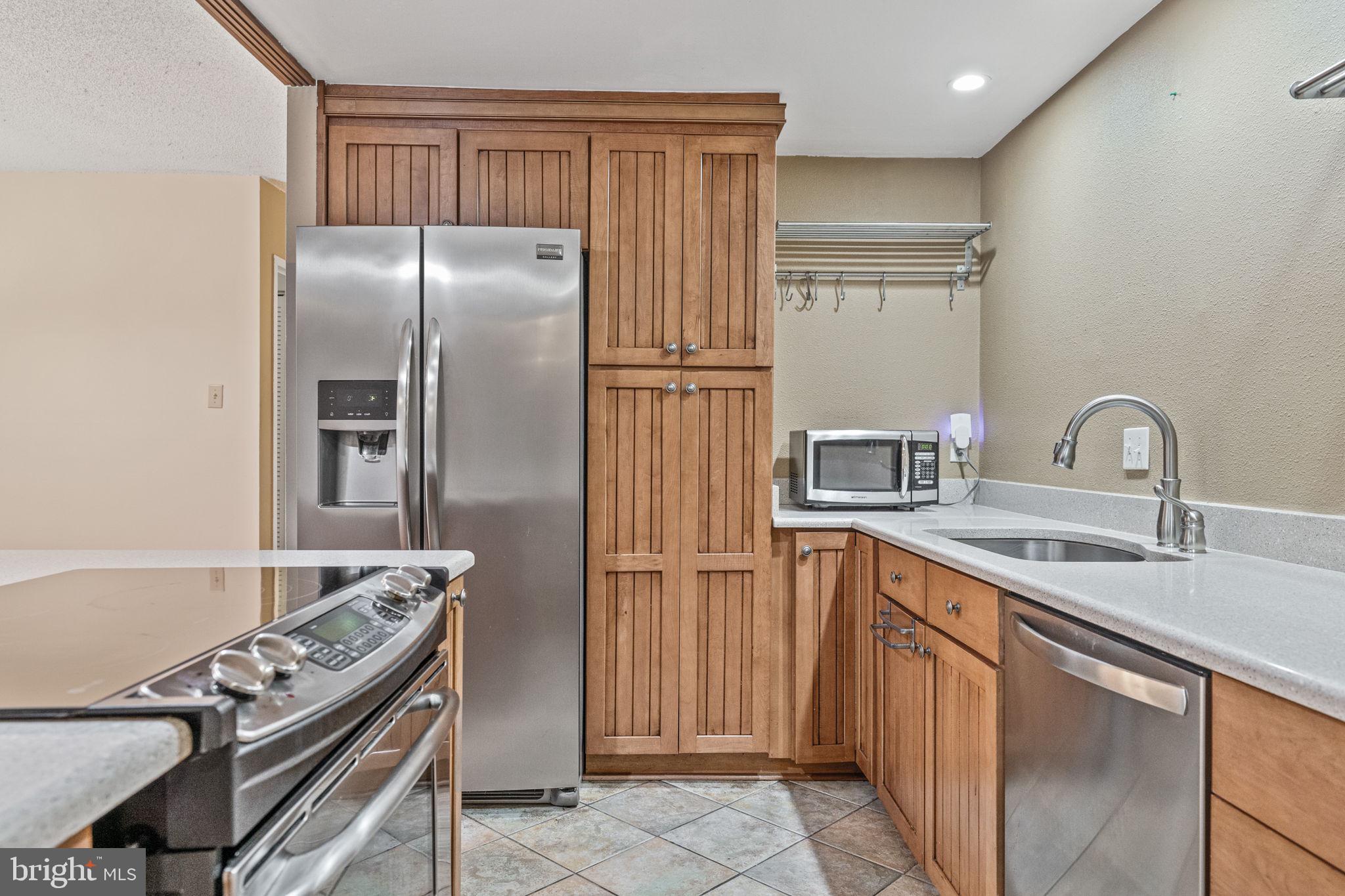 SENTINEL OF LANDMARK - Residential Lease