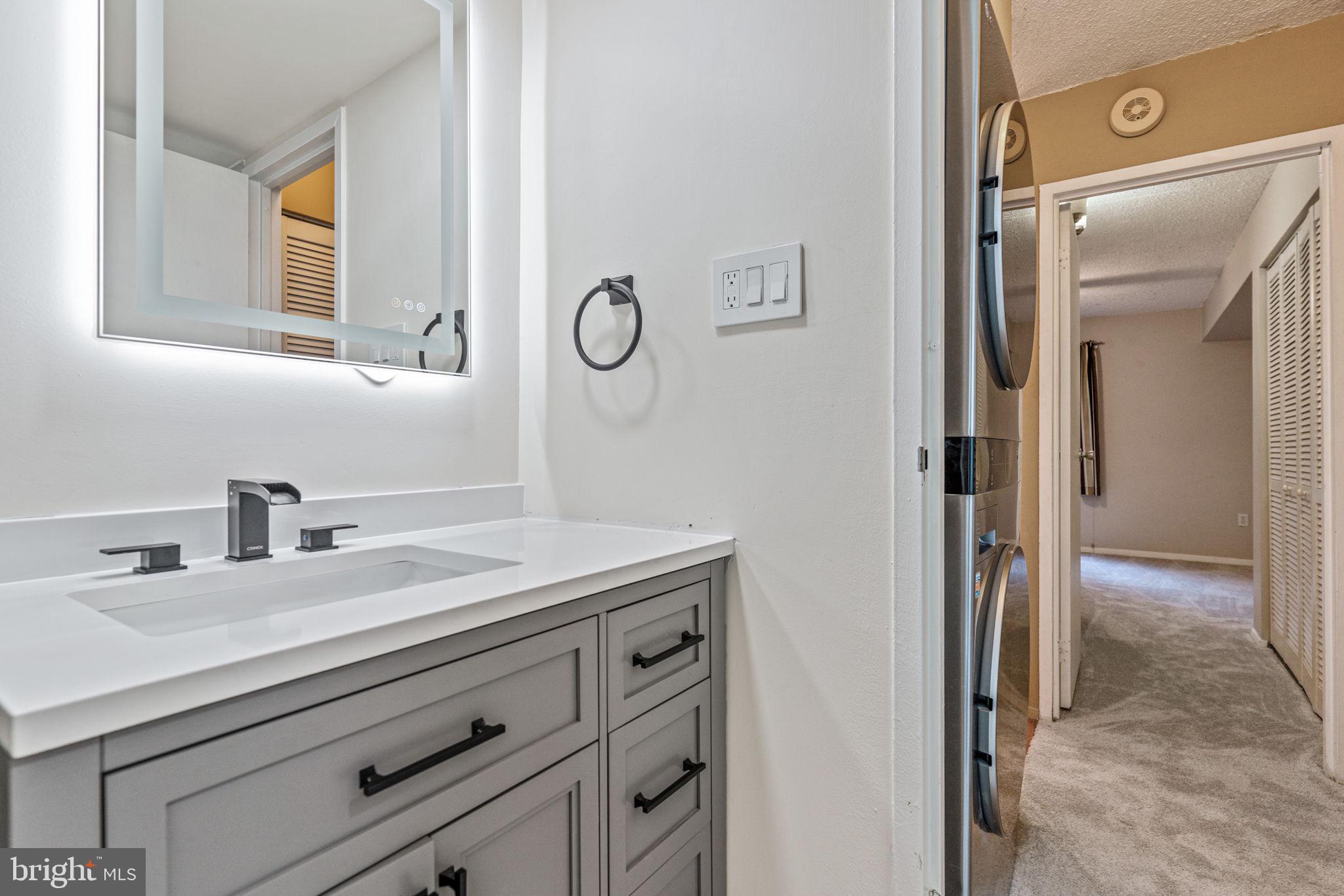 SENTINEL OF LANDMARK - Residential Lease