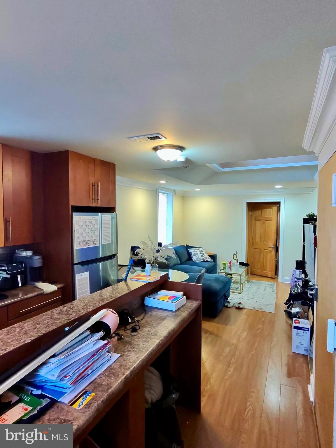 UNIVERSITY CITY - Residential Income