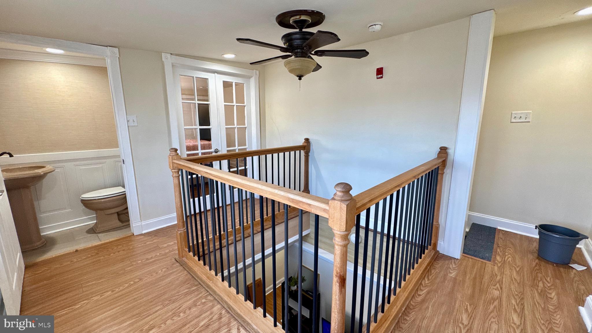 UNIVERSITY CITY - Residential Income