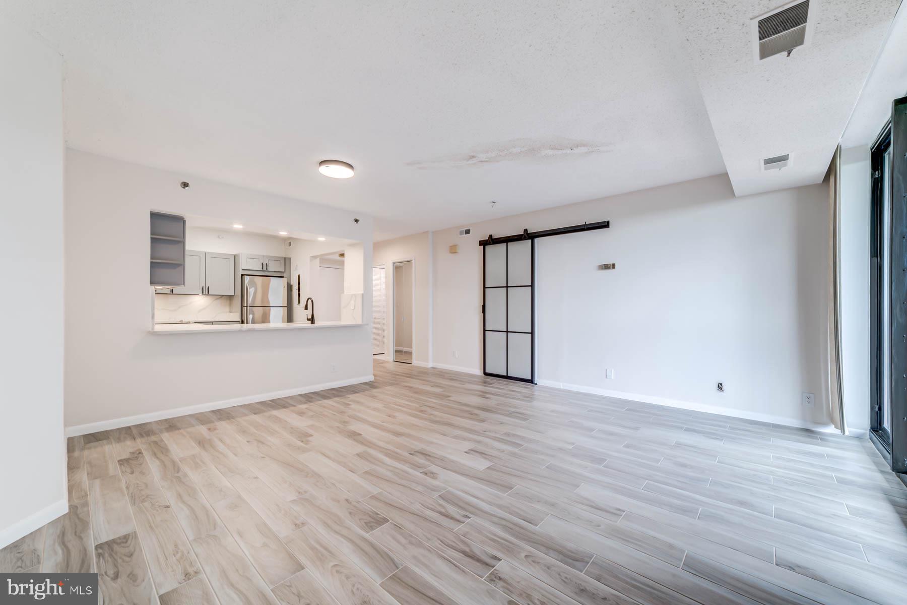 SKYLINE SQUARE CONDO - Residential Lease