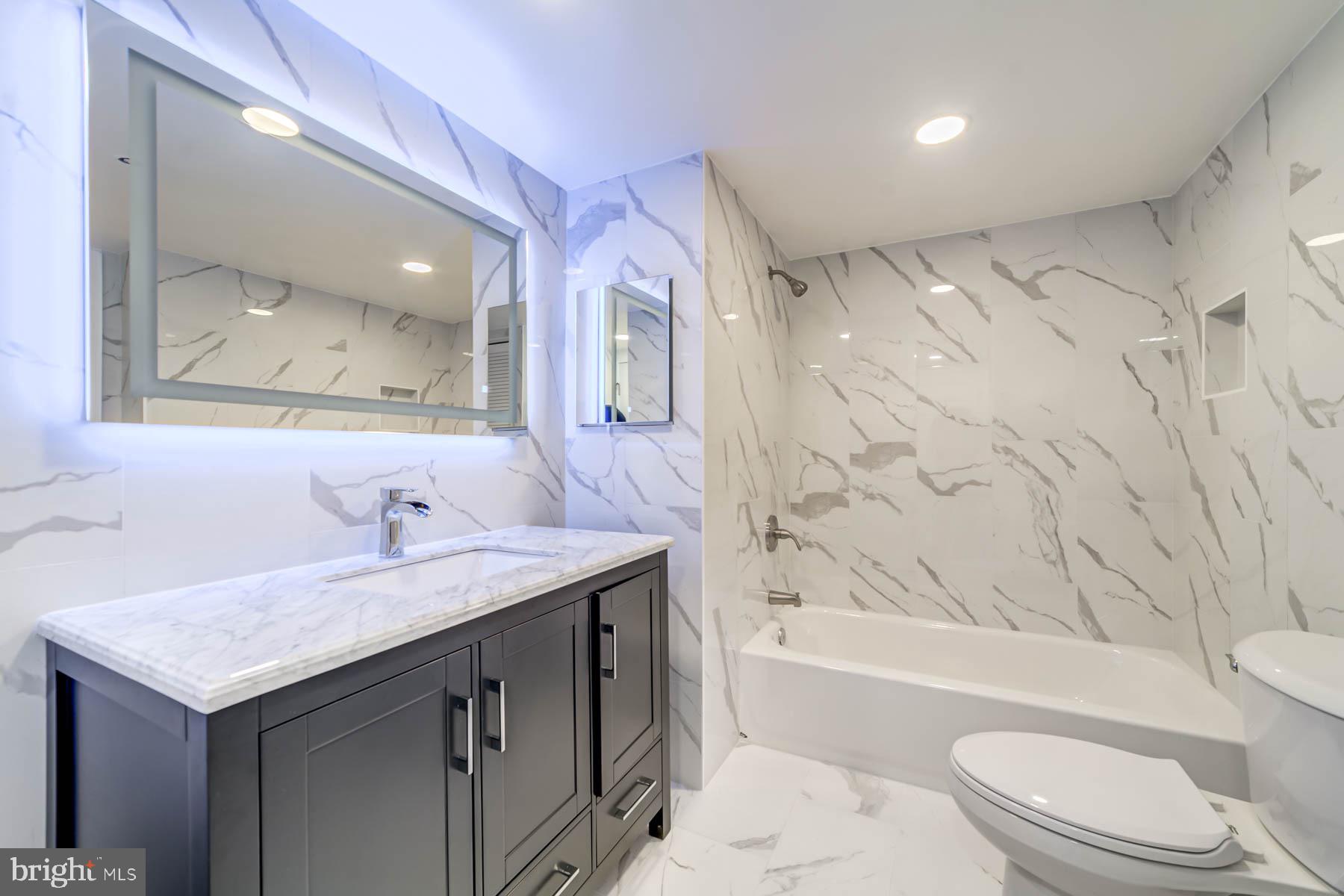 SKYLINE SQUARE CONDO - Residential Lease