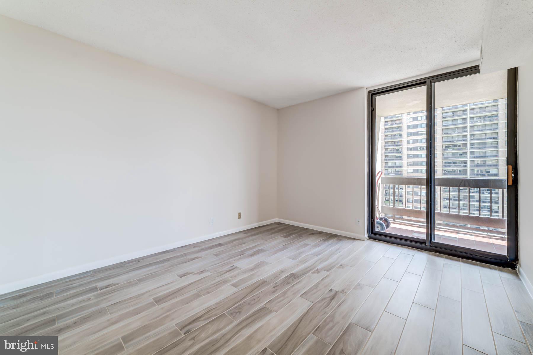 SKYLINE SQUARE CONDO - Residential Lease