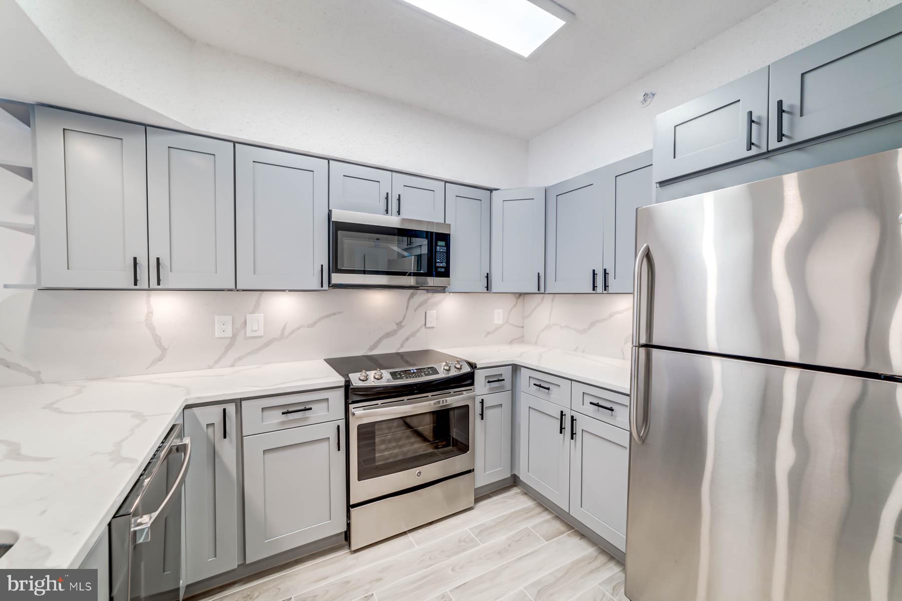 SKYLINE SQUARE CONDO - Residential Lease