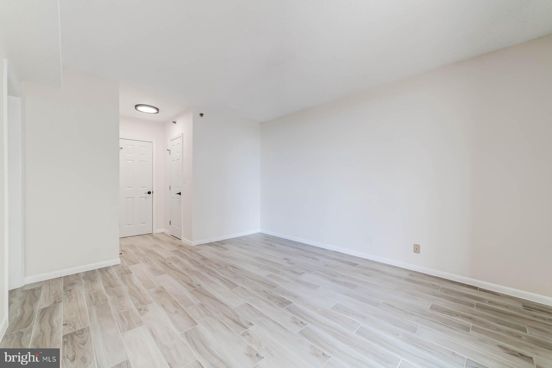 SKYLINE SQUARE CONDO - Residential Lease