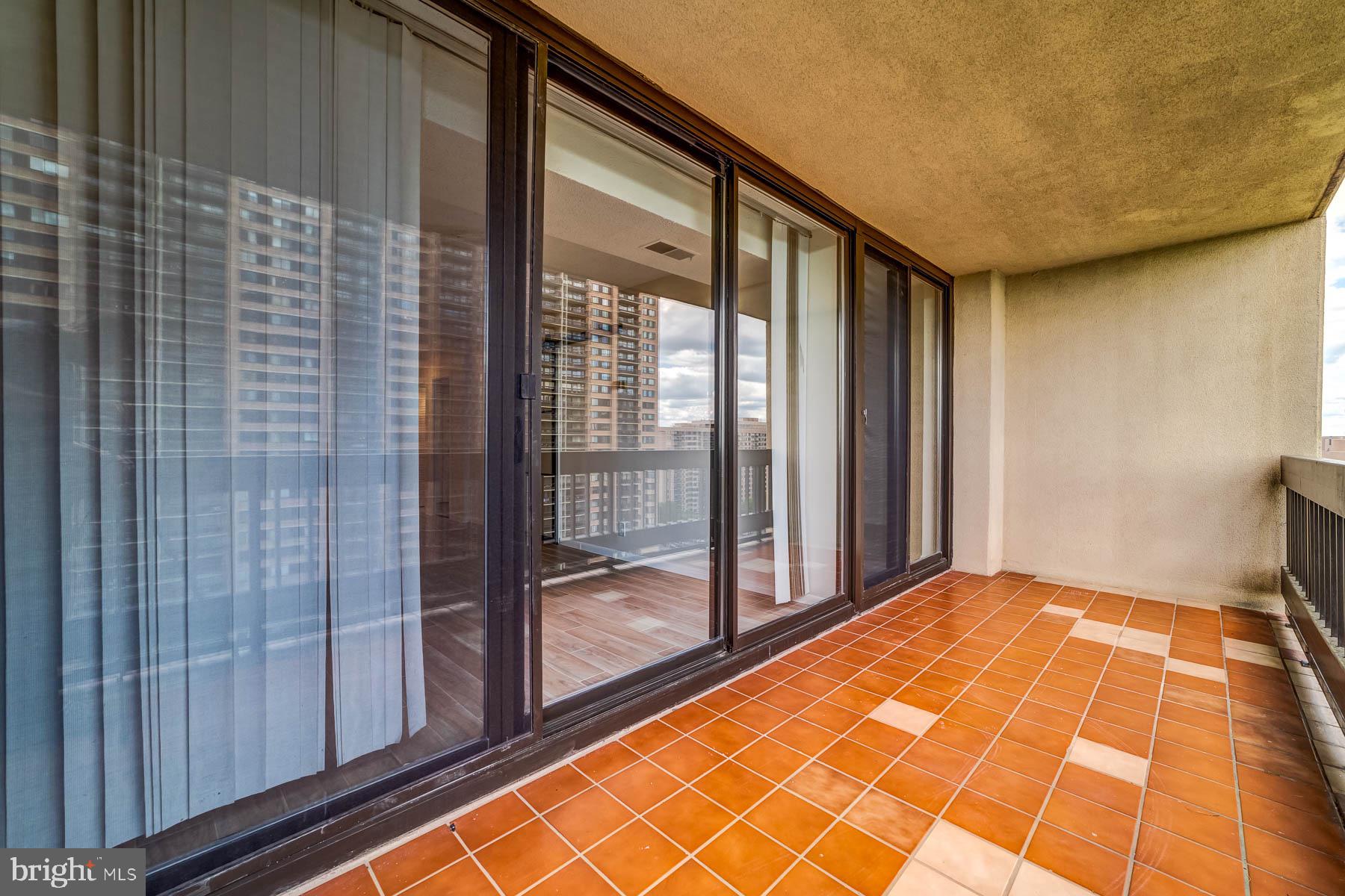 SKYLINE SQUARE CONDO - Residential Lease