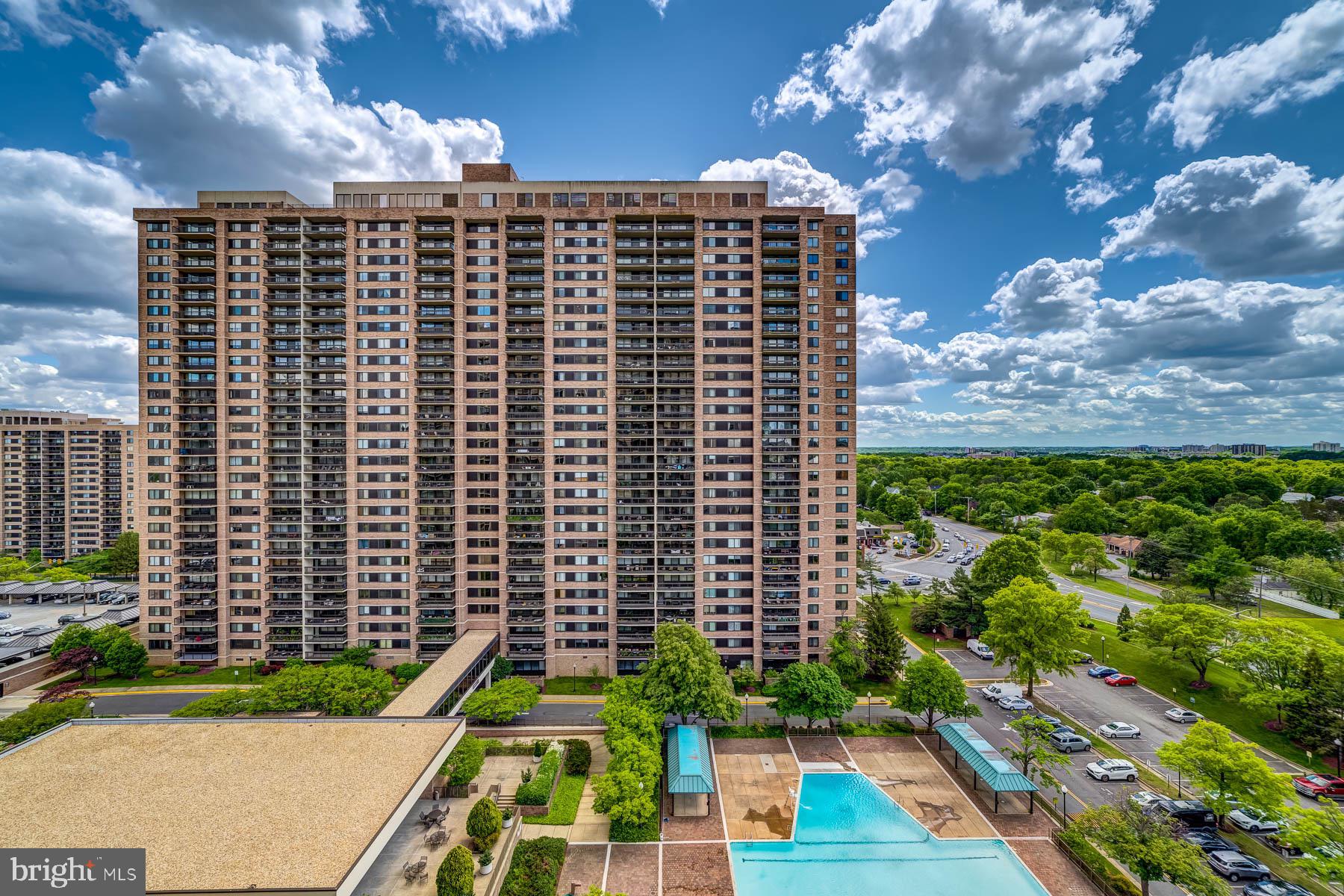 SKYLINE SQUARE CONDO - Residential Lease