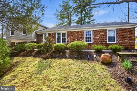 13501 KING CHARLES DRIVE CHANTILLY VA 20151