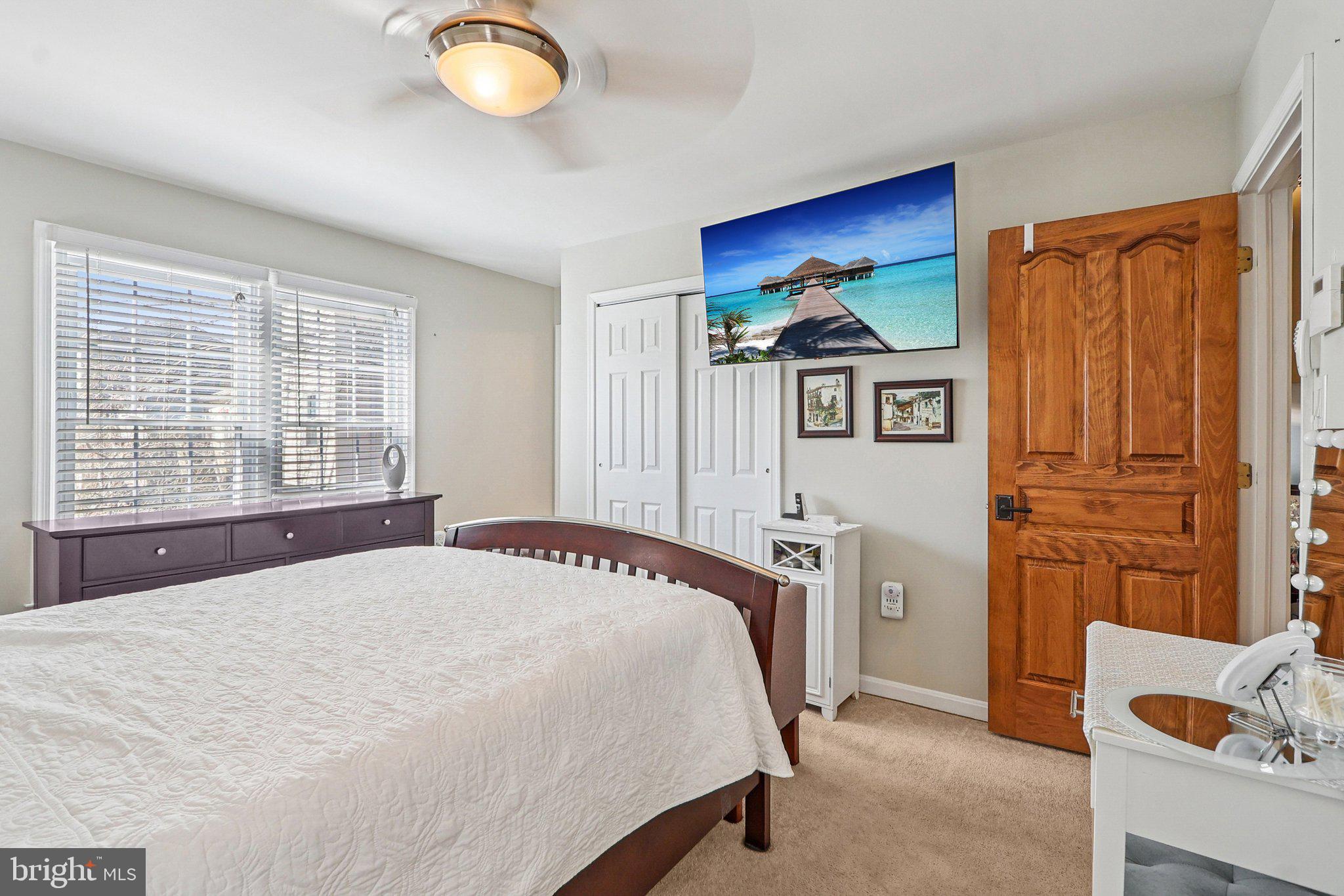 FAIR OAKS FARMS - Residential