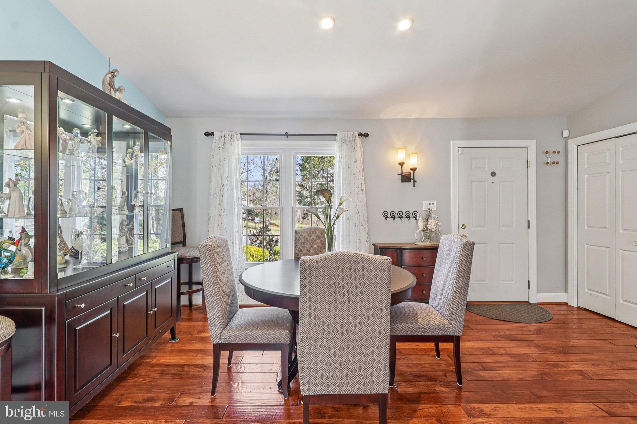 FAIR OAKS FARMS - Residential