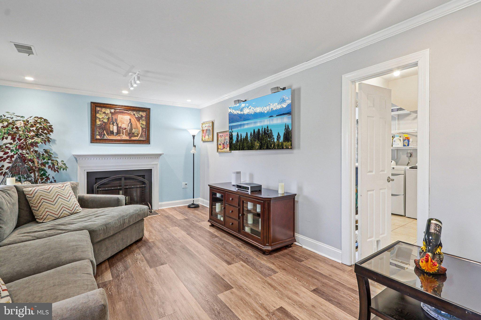 FAIR OAKS FARMS - Residential