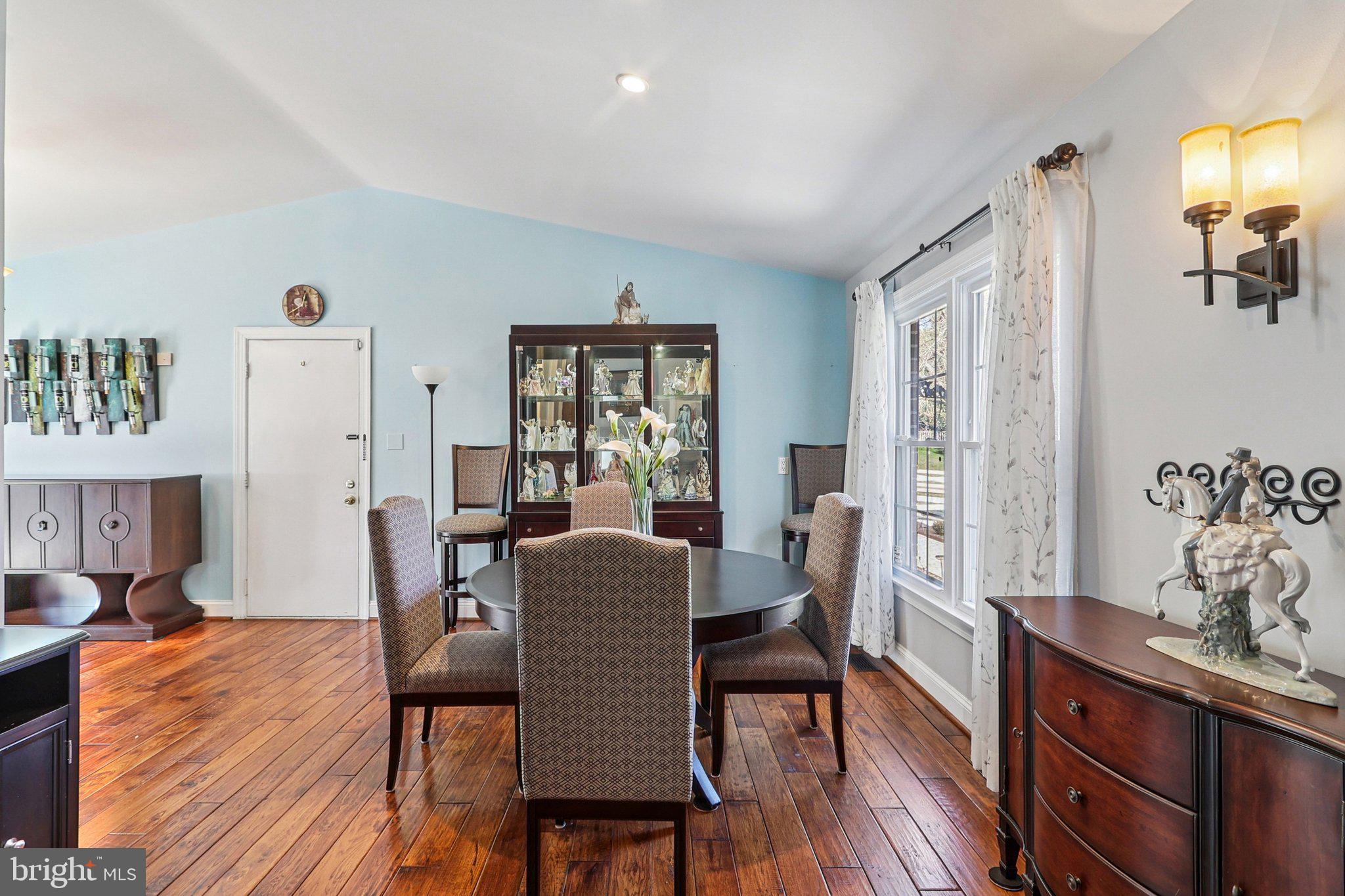 FAIR OAKS FARMS - Residential