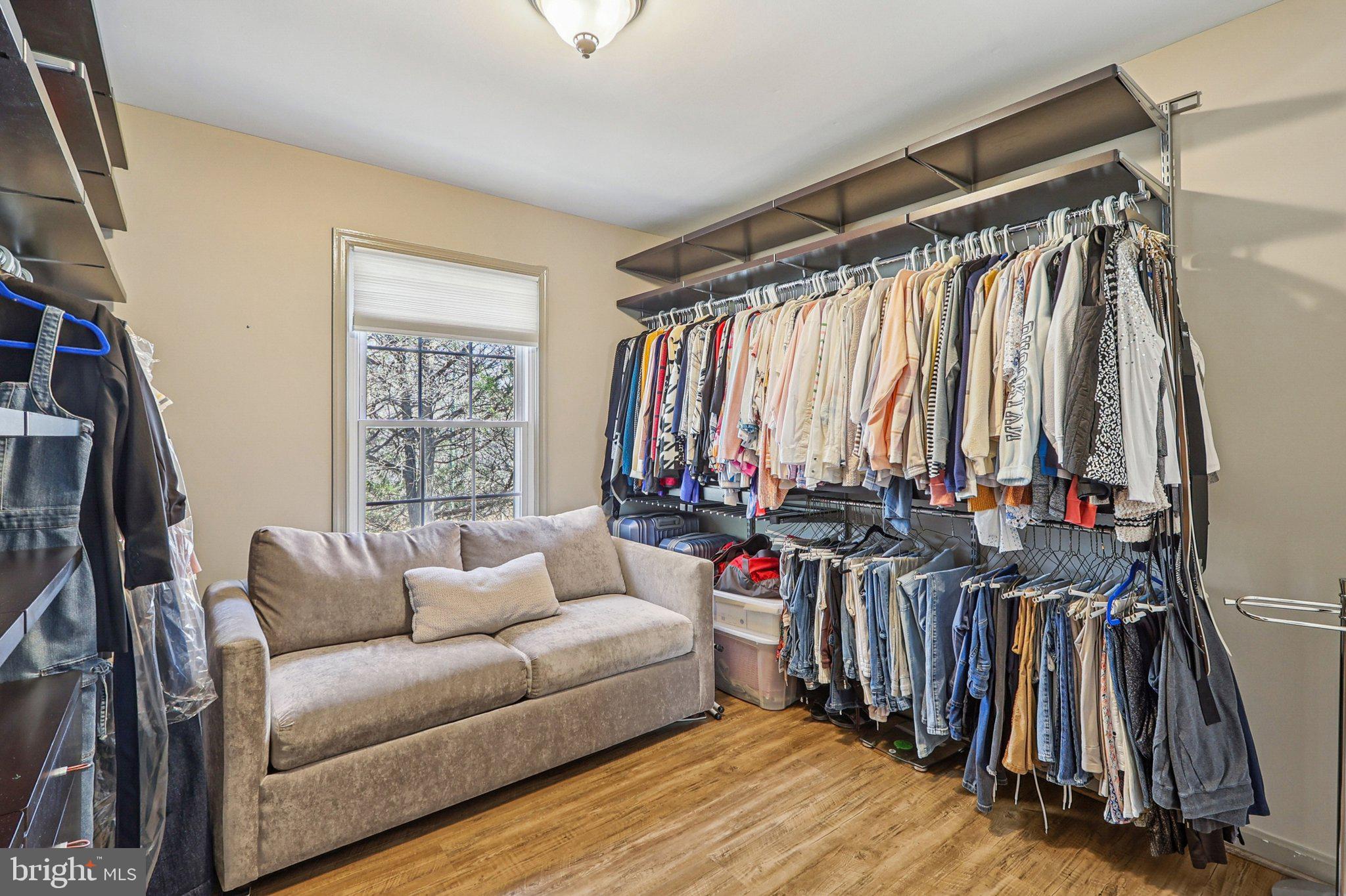 FAIR OAKS FARMS - Residential