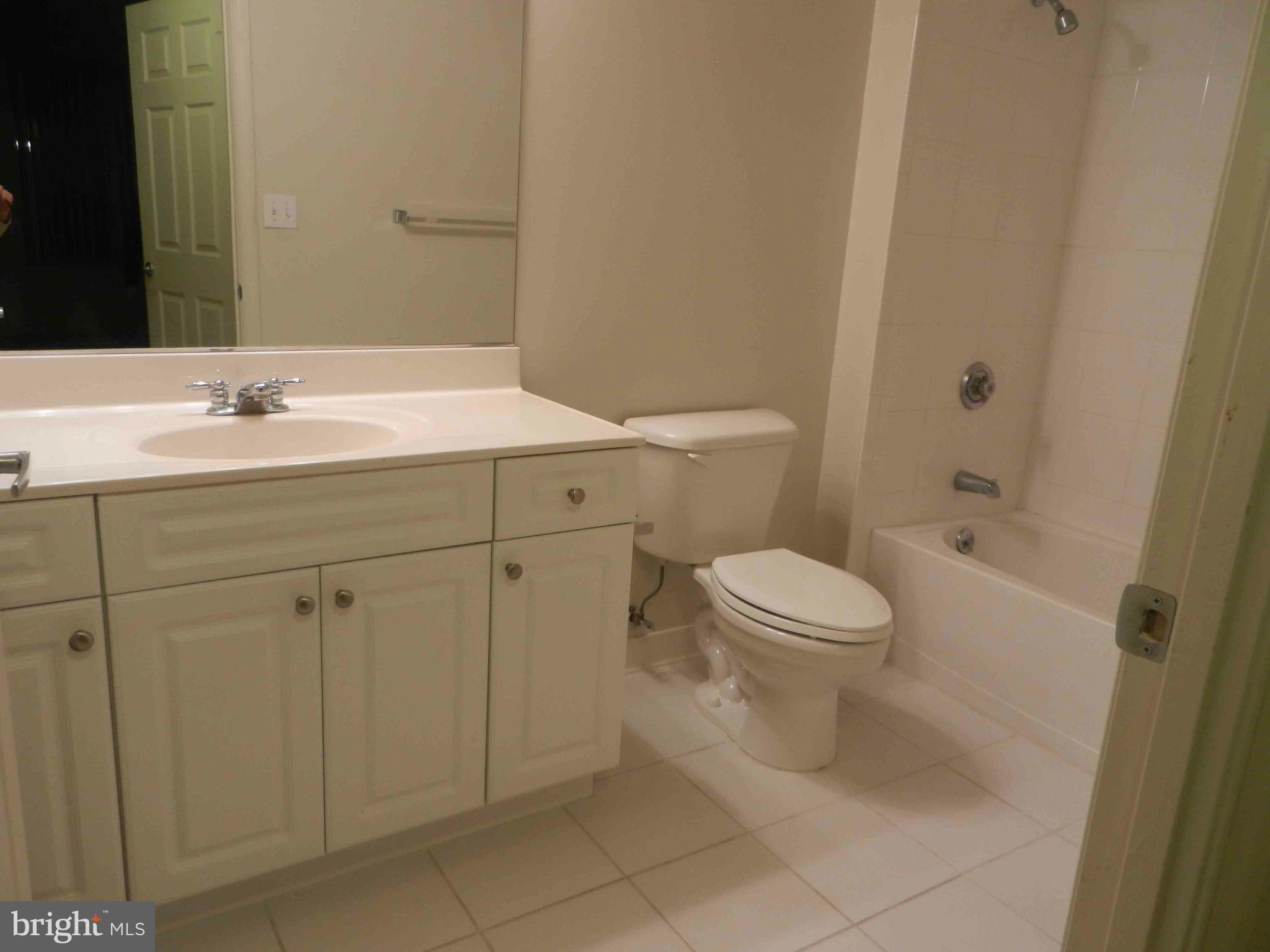 WILTON HOUSE - Residential Lease