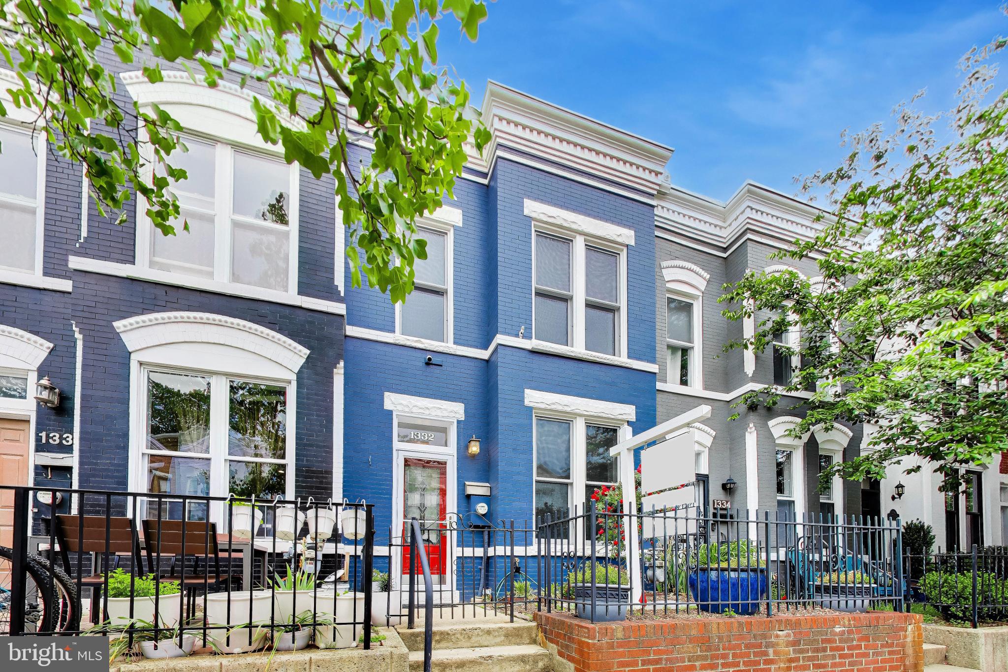 1332 EMERALD STREET NE