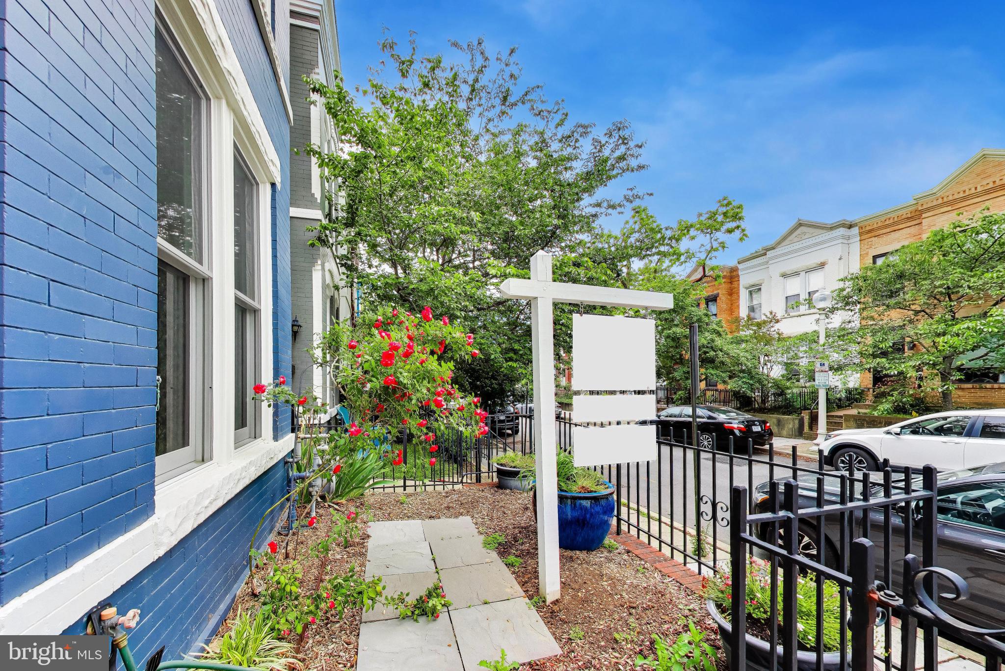 1332 EMERALD STREET NE