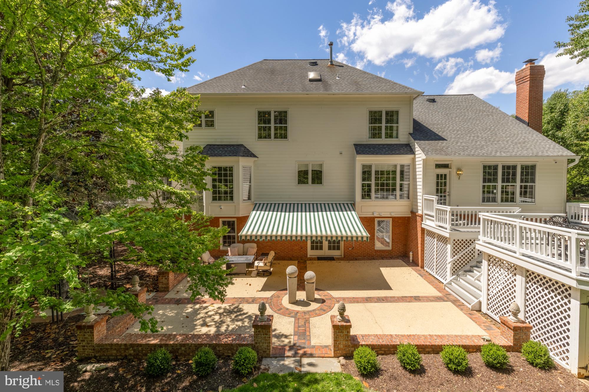 OAKTON HILLS ESTATES - Residential