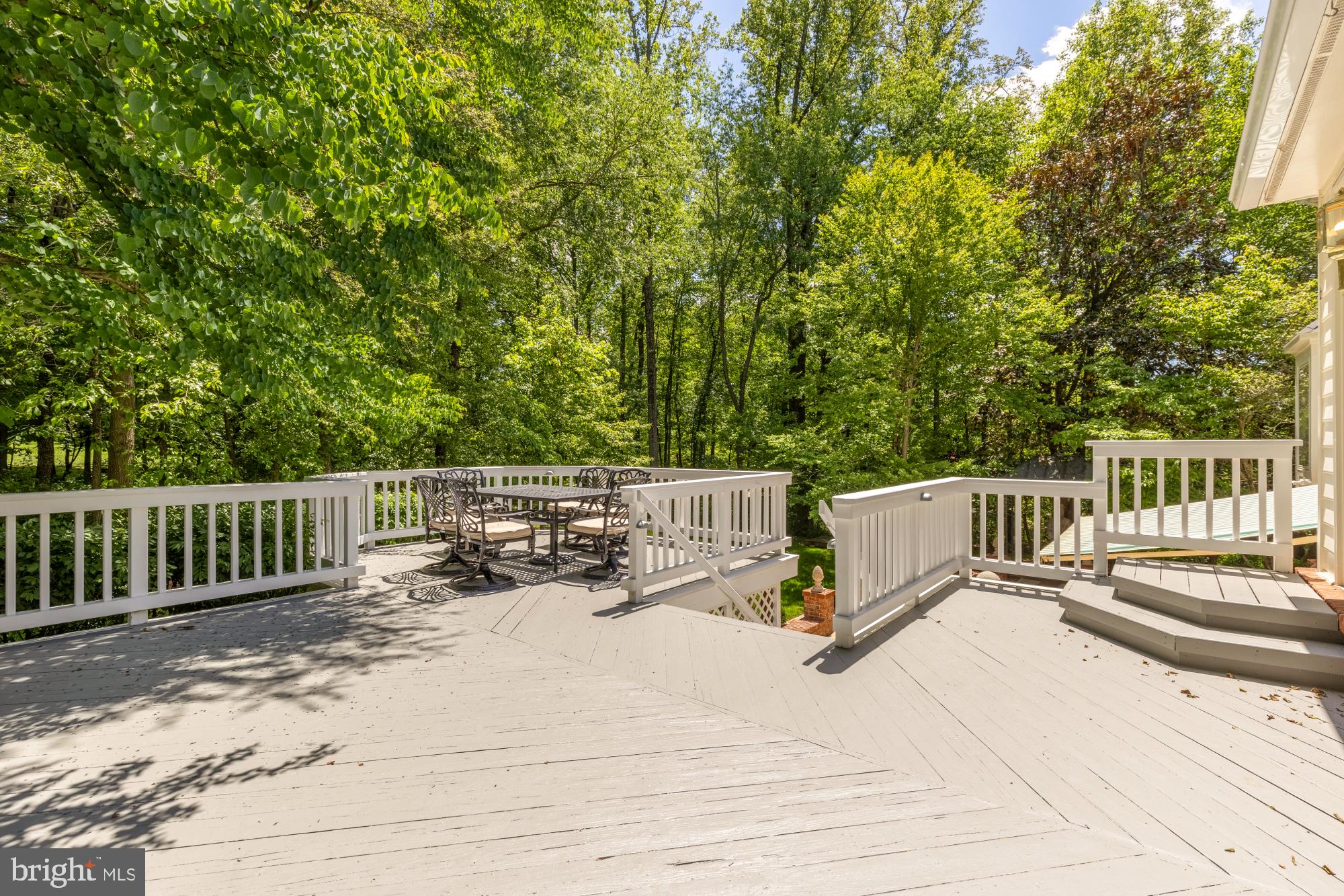 OAKTON HILLS ESTATES - Residential