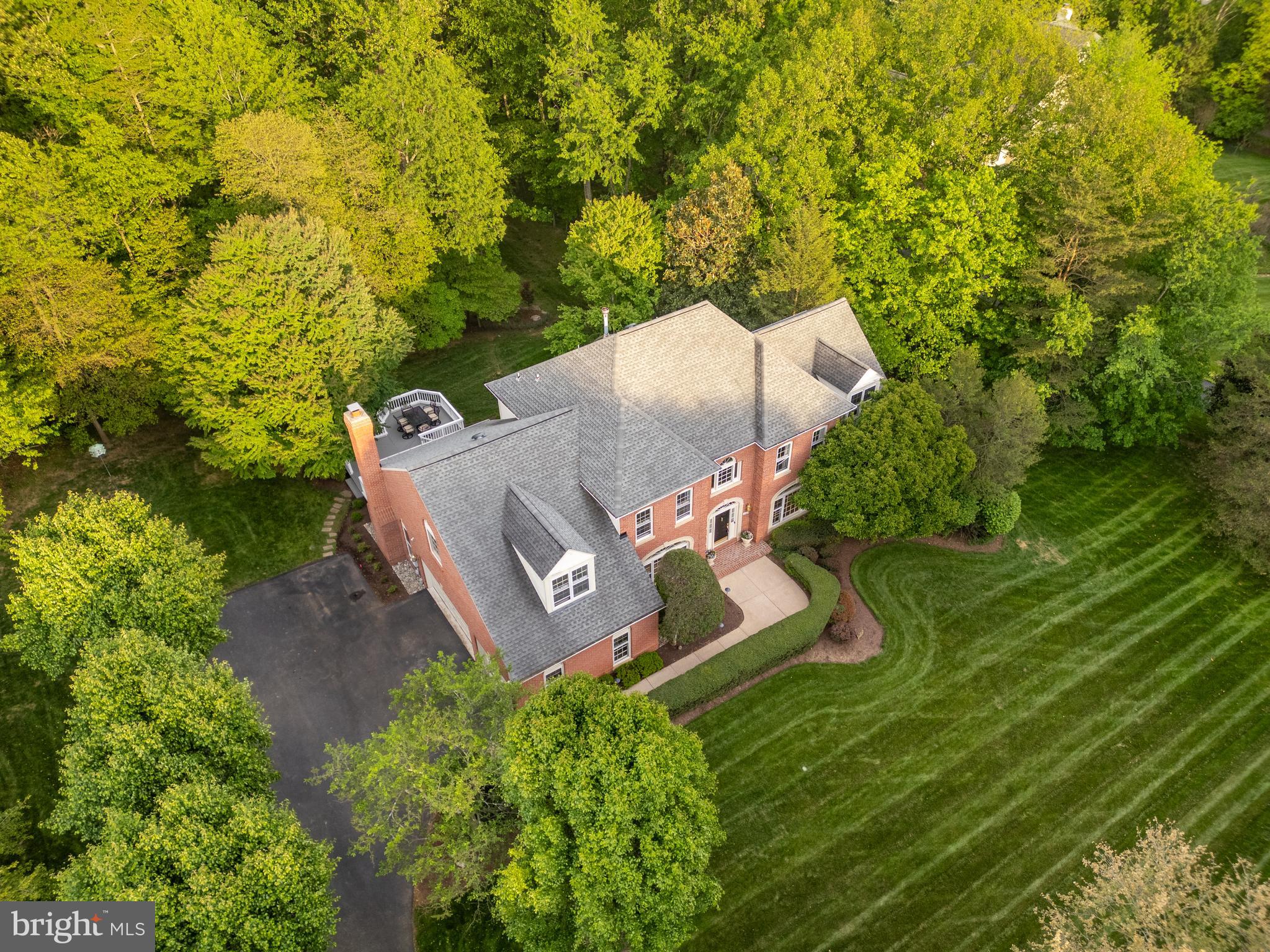 2487 OAKTON HILLS DRIVE