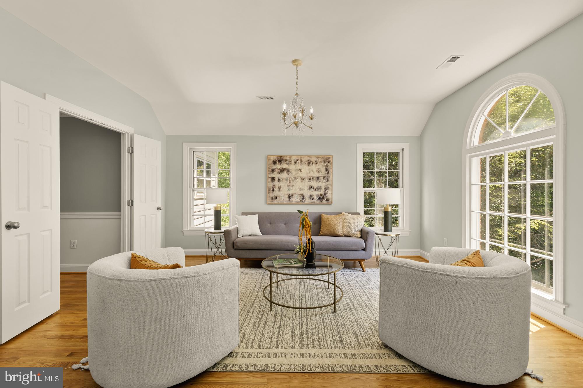 OAKTON HILLS ESTATES - Residential