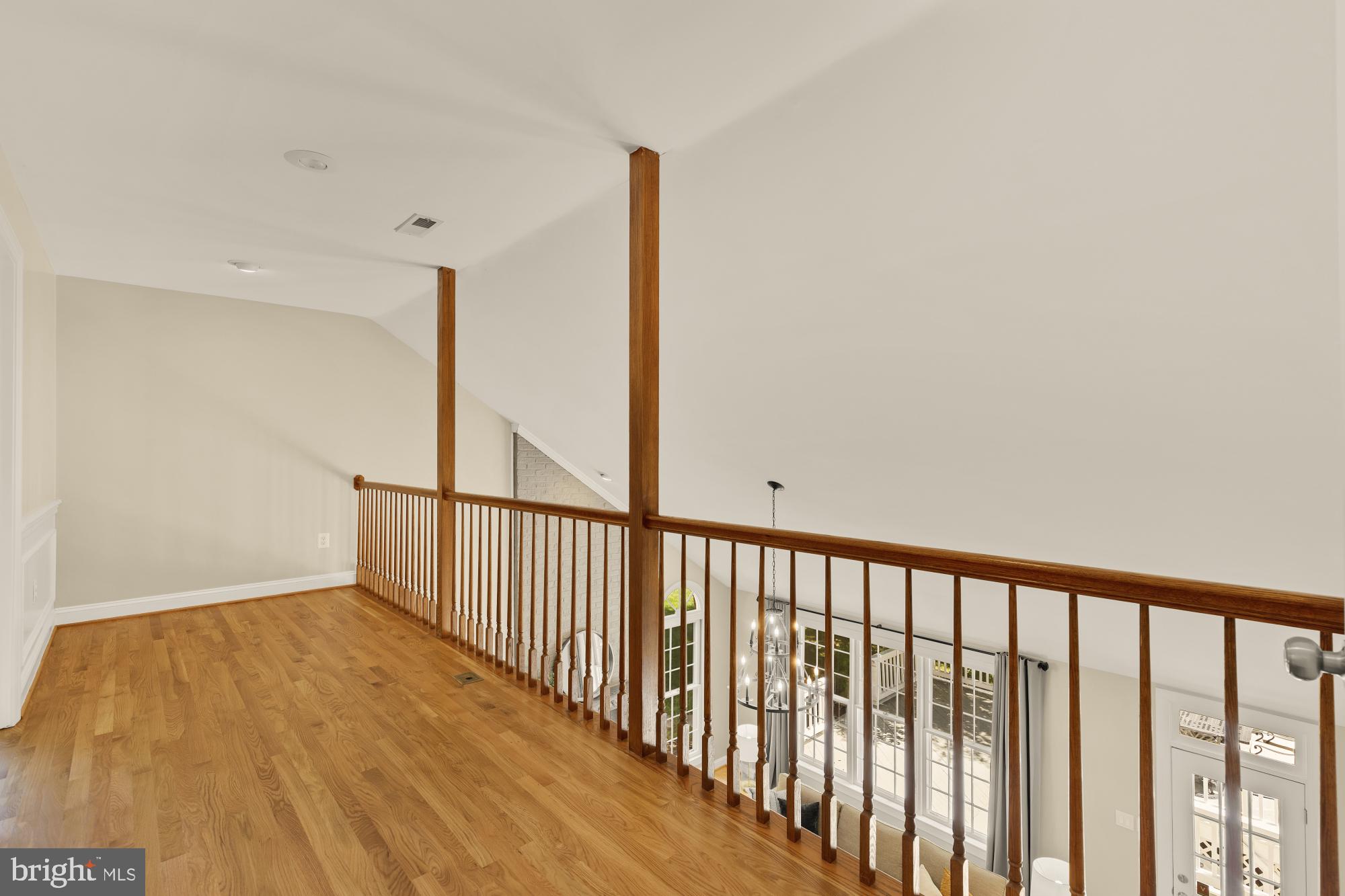 OAKTON HILLS ESTATES - Residential