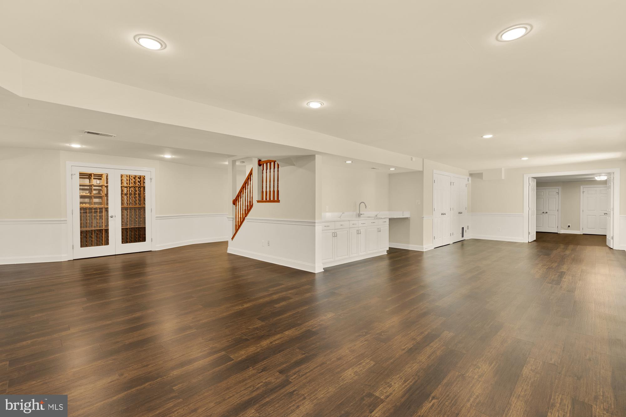 OAKTON HILLS ESTATES - Residential