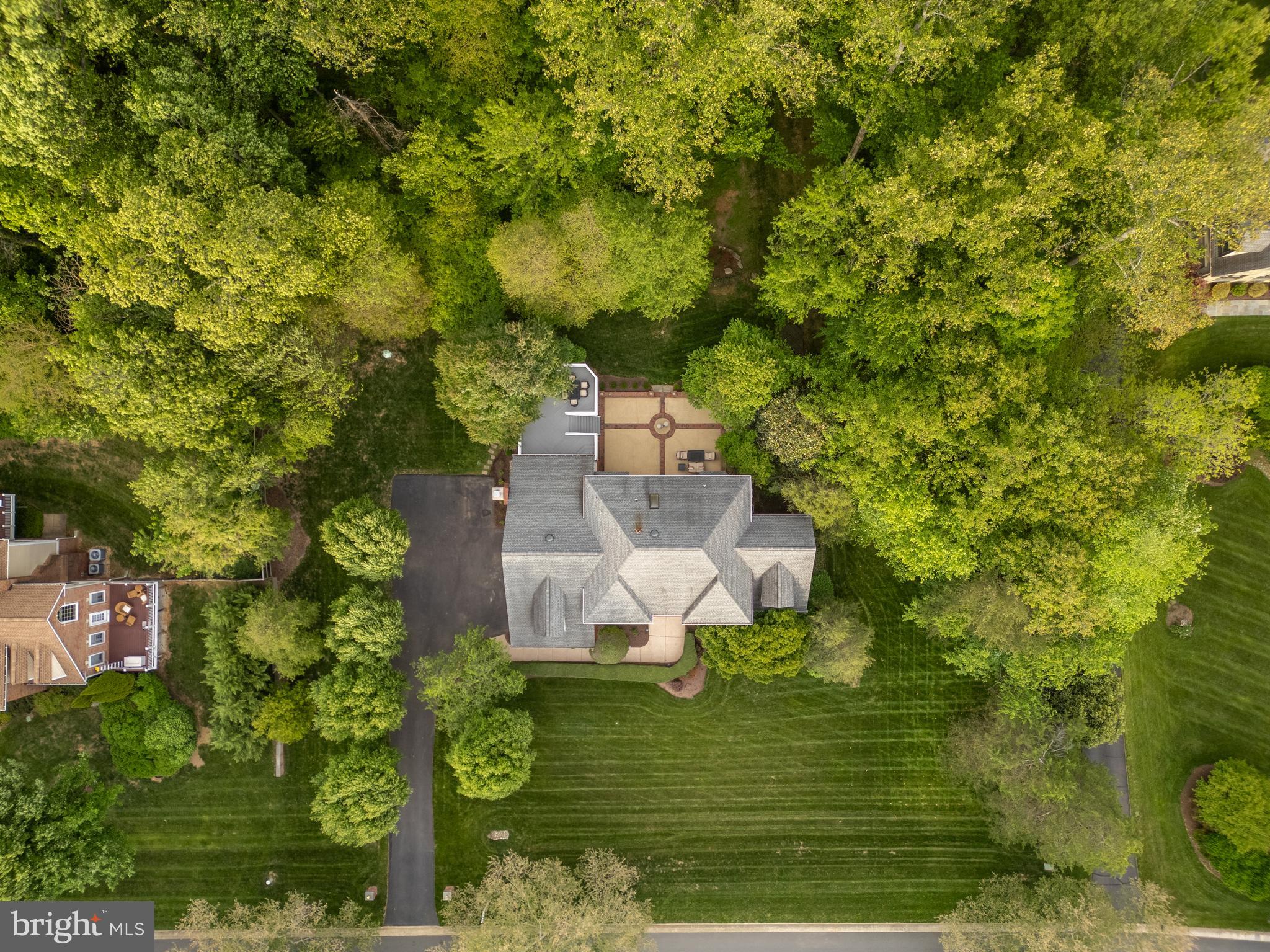 2487 OAKTON HILLS DRIVE