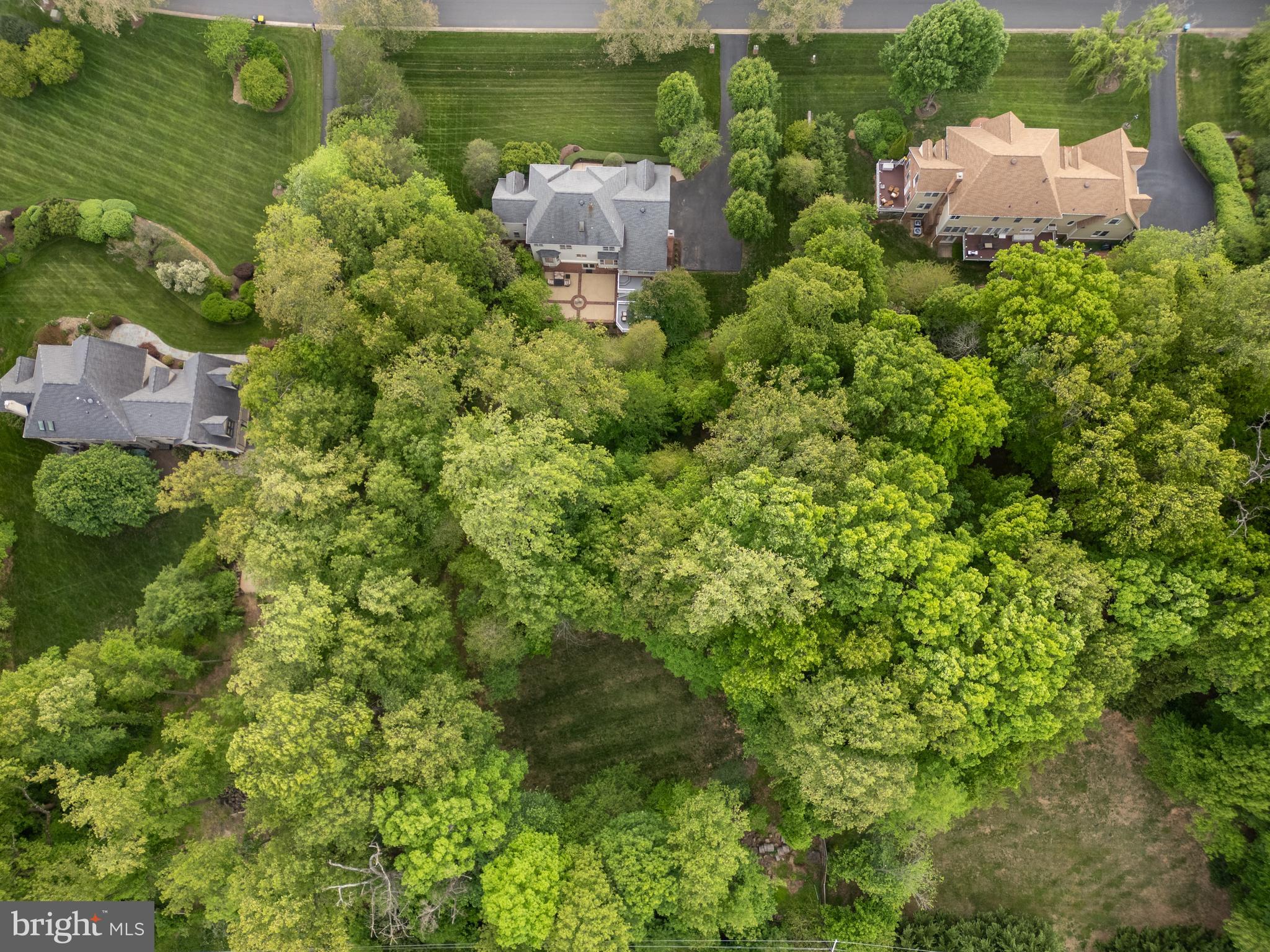 OAKTON HILLS ESTATES - Residential