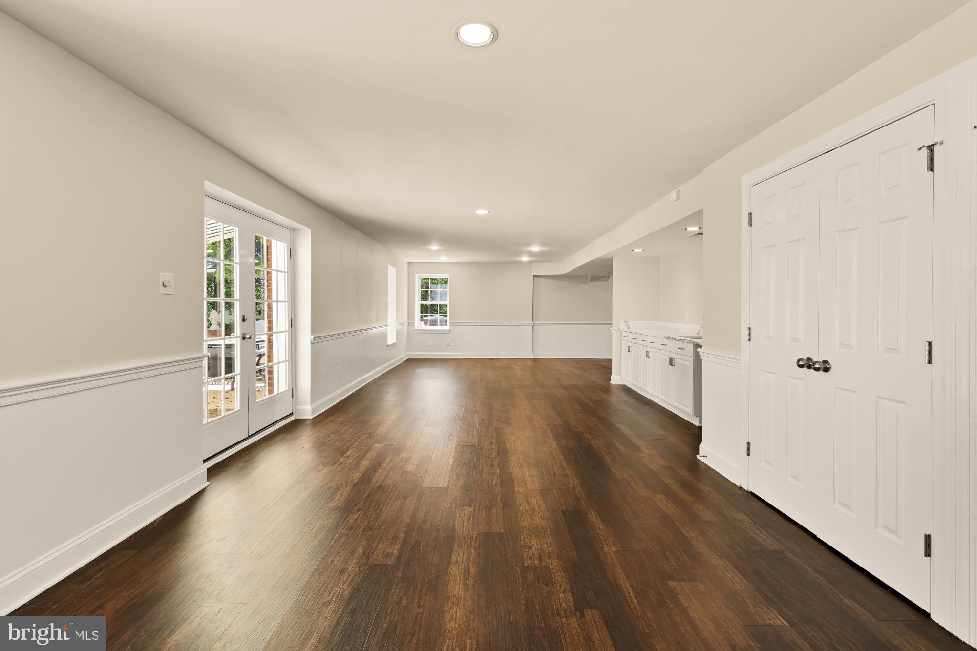 OAKTON HILLS ESTATES - Residential