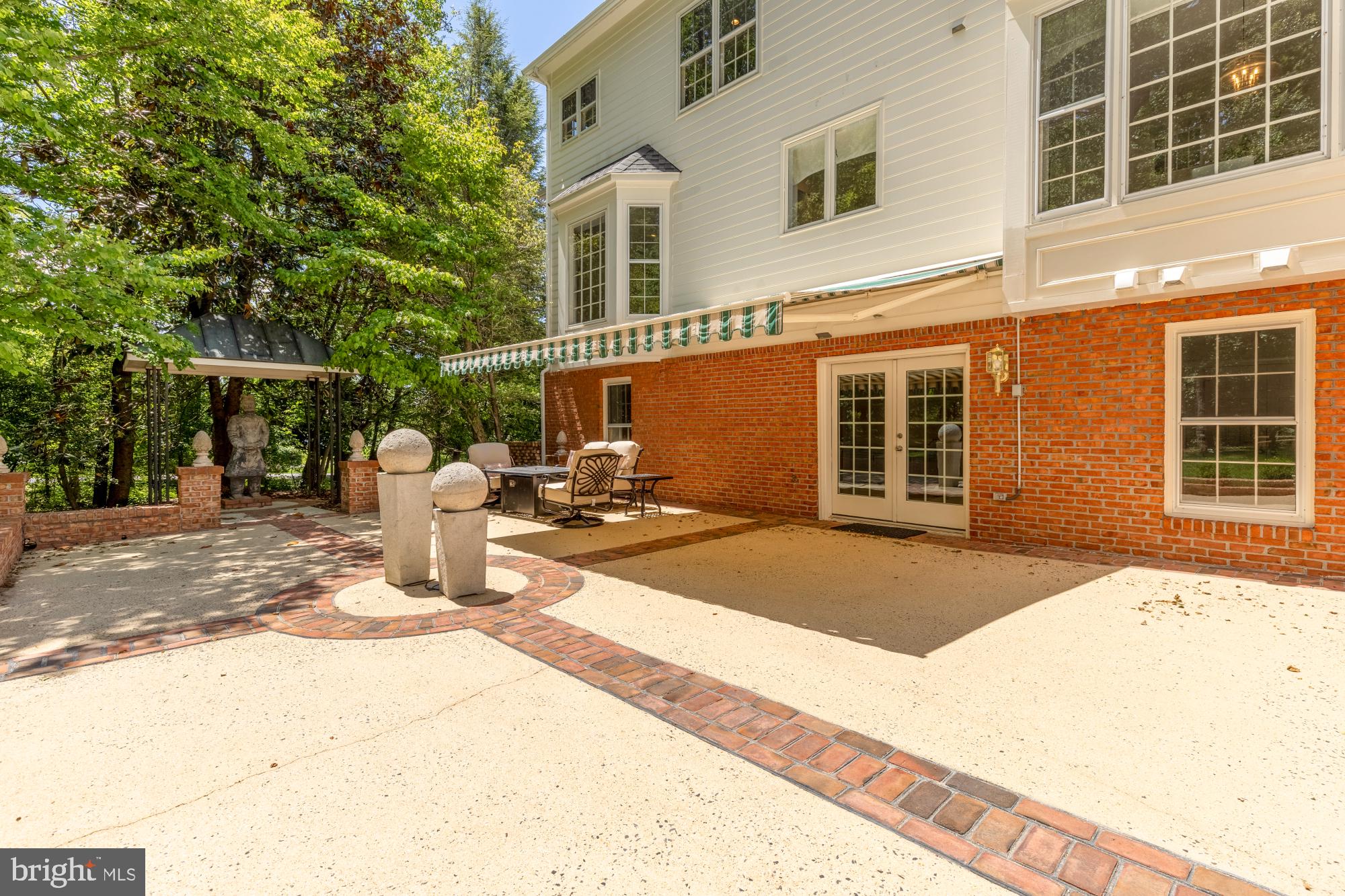OAKTON HILLS ESTATES - Residential