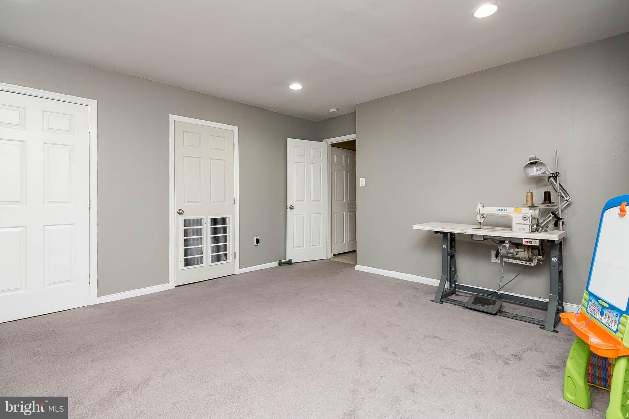 WOODSTREAM EAST - Residential