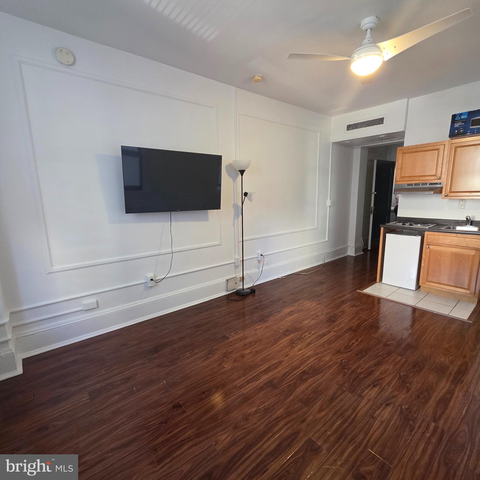 1324 LOCUST STREET 412