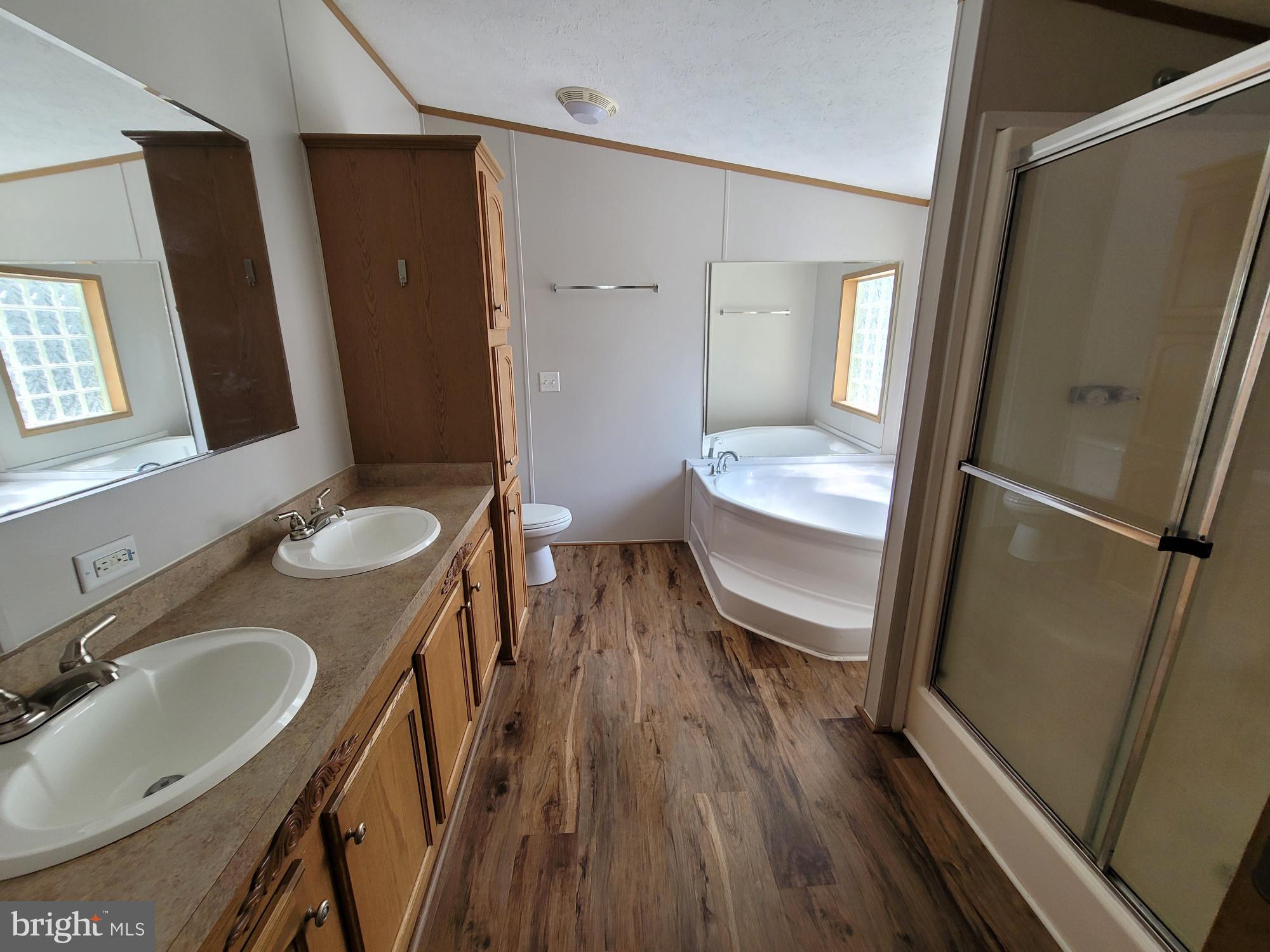 BOONES ESTATES - Residential