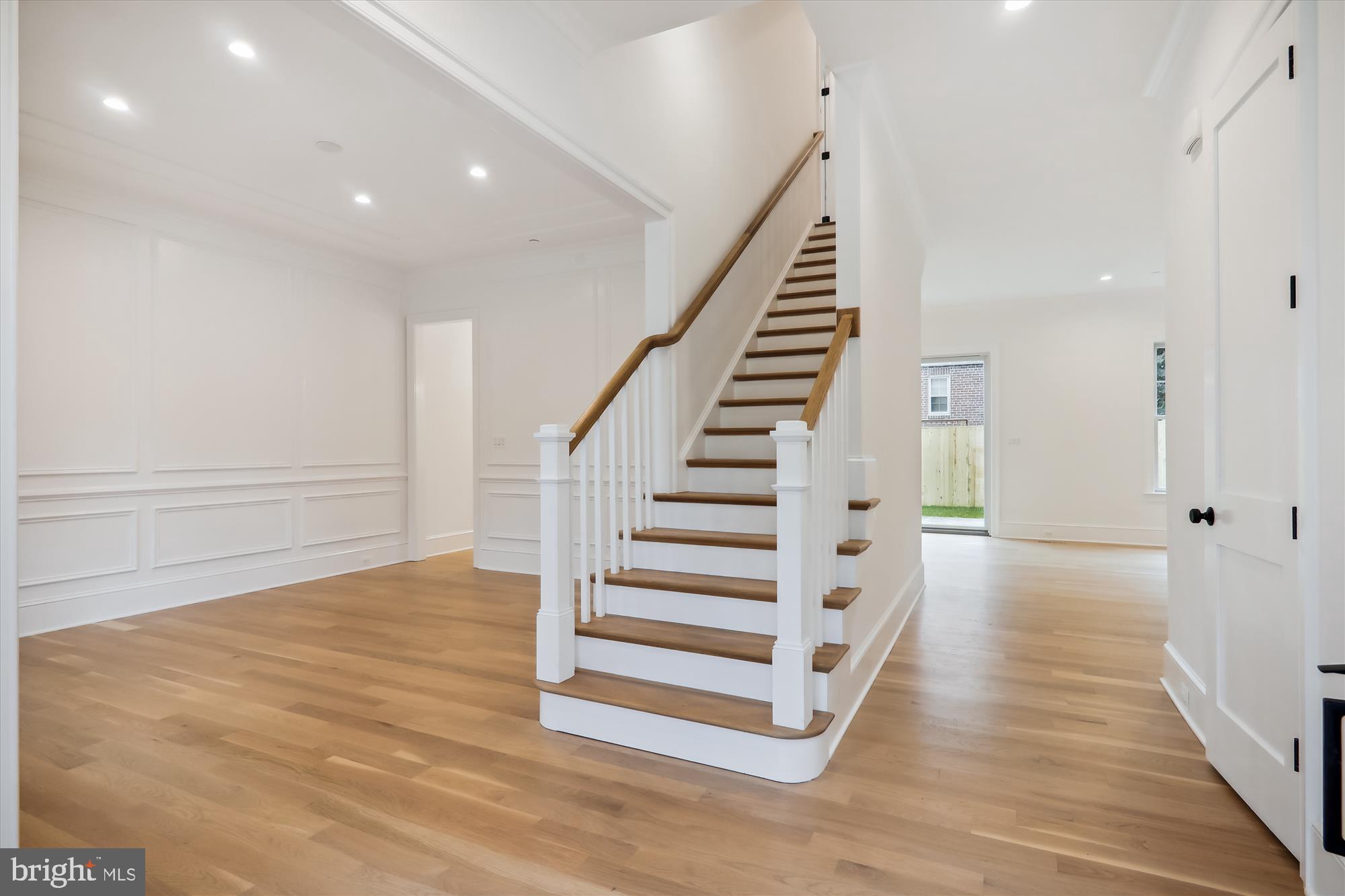 GLENBROOK KNOLLS - Residential