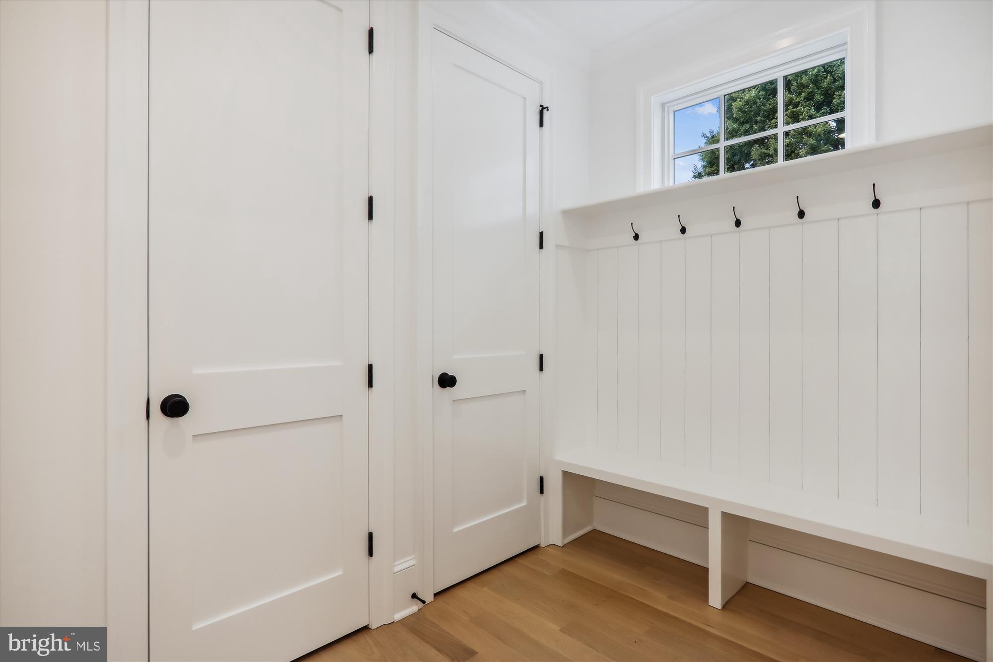 GLENBROOK KNOLLS - Residential