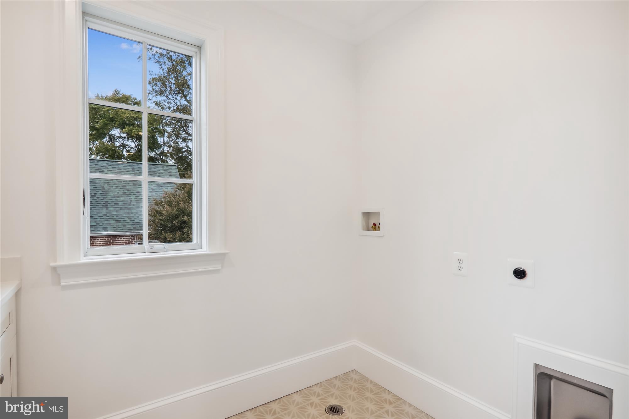 GLENBROOK KNOLLS - Residential