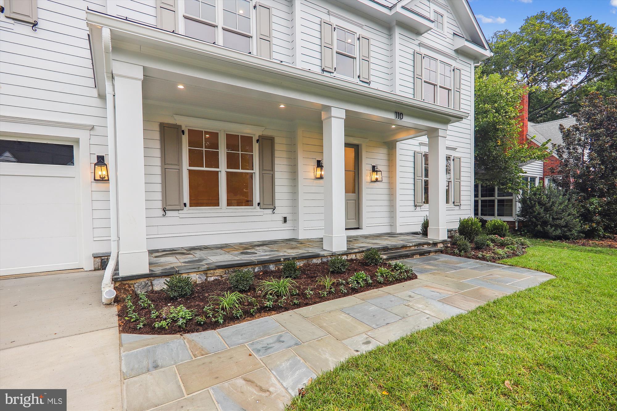 GLENBROOK KNOLLS - Residential