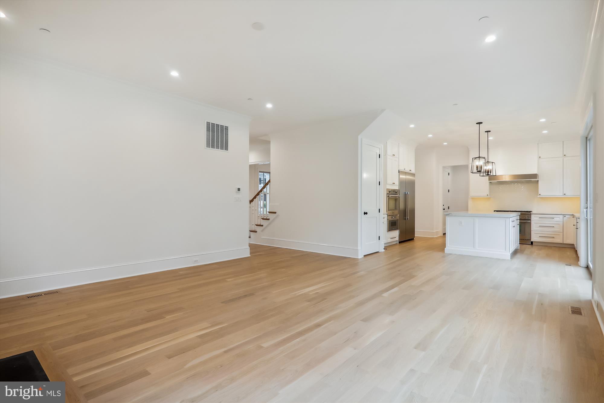 GLENBROOK KNOLLS - Residential