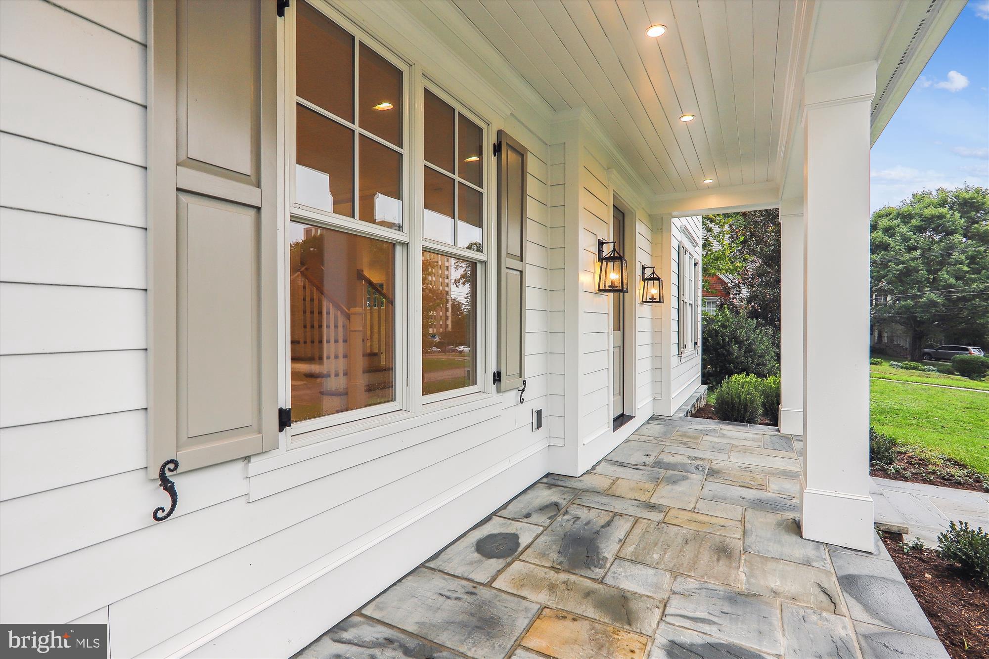 GLENBROOK KNOLLS - Residential