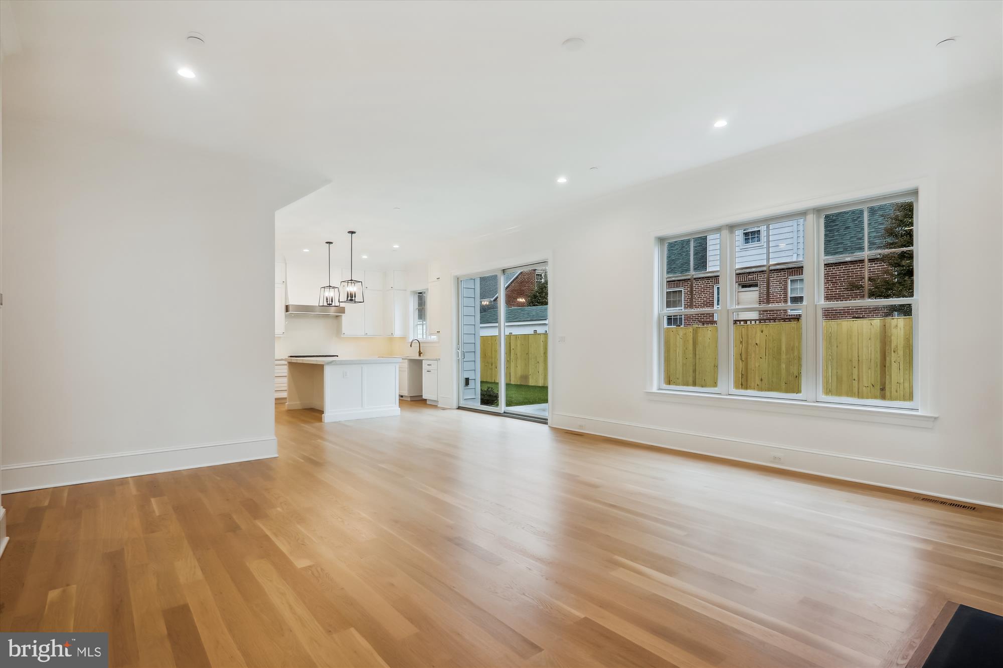 GLENBROOK KNOLLS - Residential