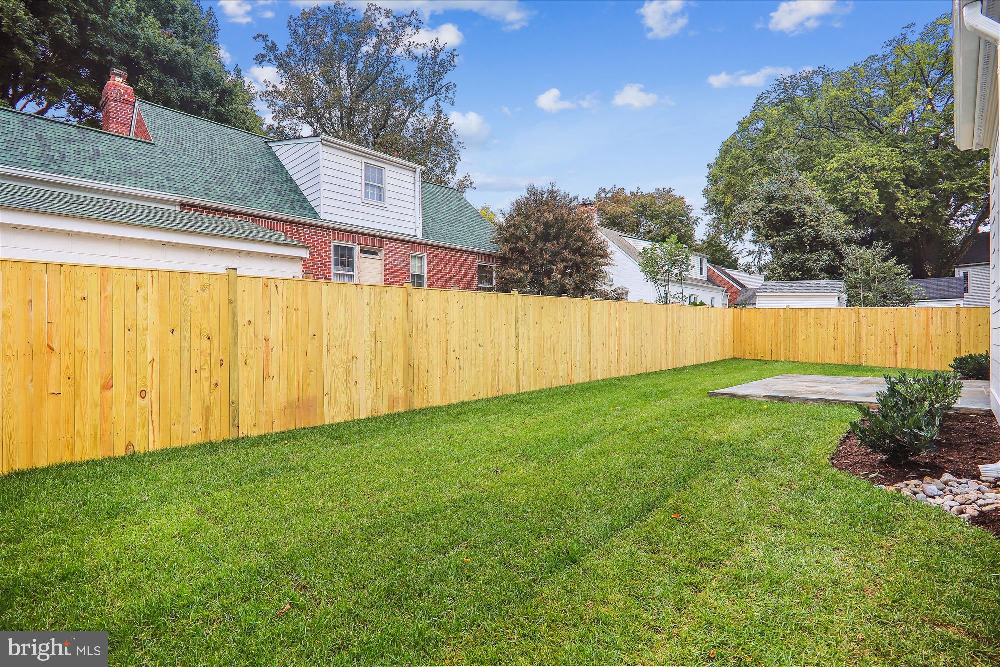 GLENBROOK KNOLLS - Residential