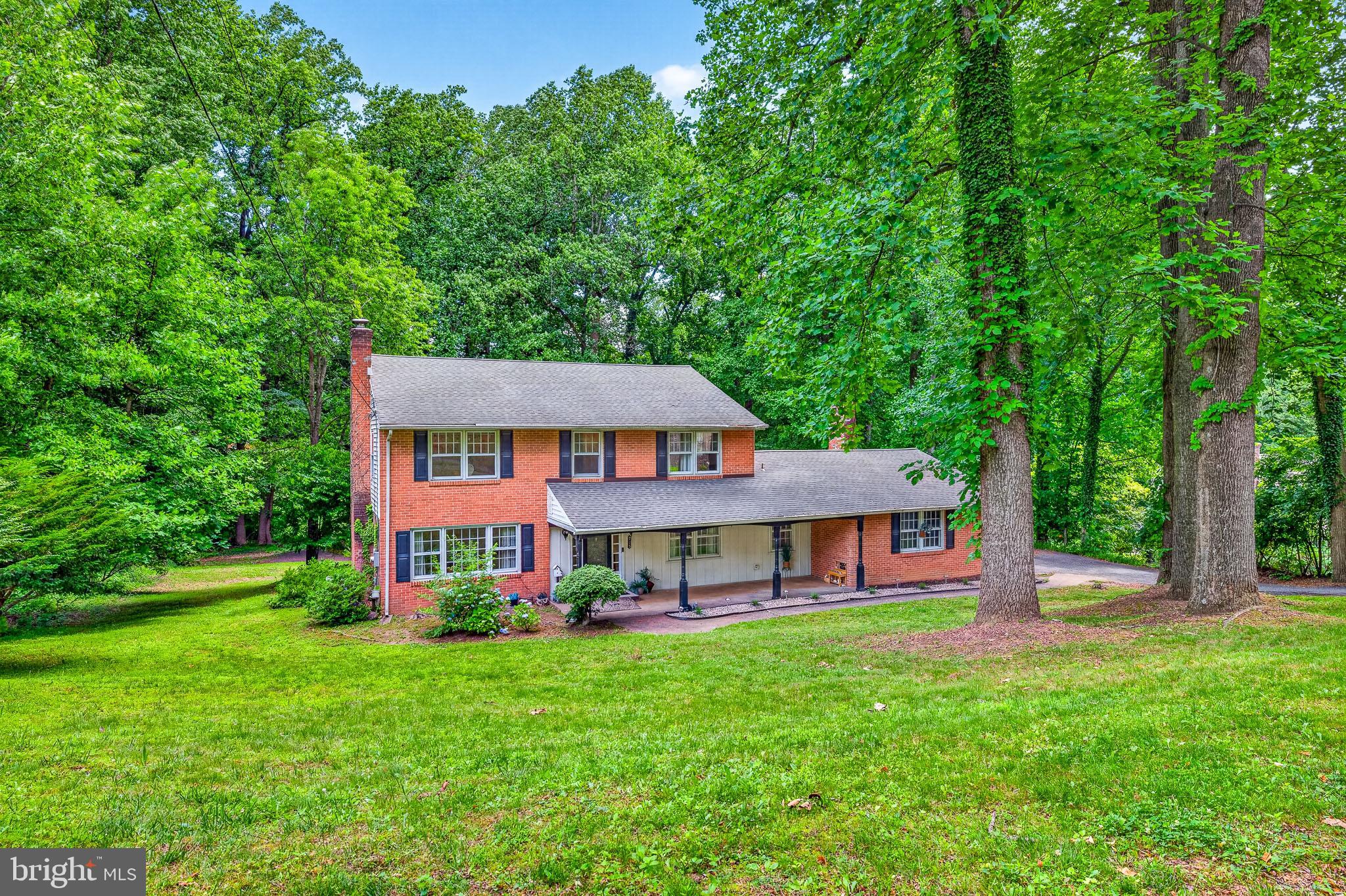 715 AMBLESIDE DRIVE
