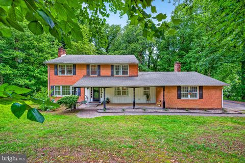 Homes For Sale - 715 Ambleside Drive<br/> WILMINGTON, DE 19808