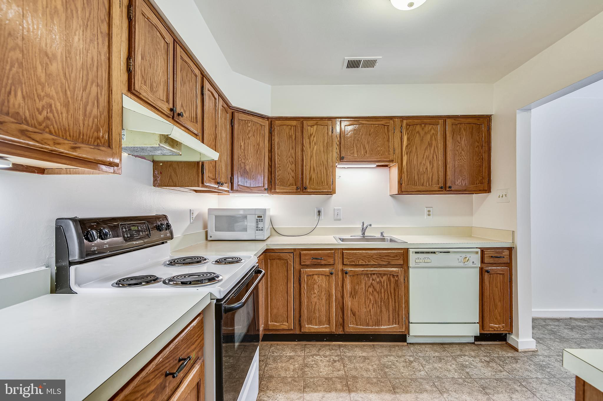 BRENTON/DEL RAY - Residential Lease