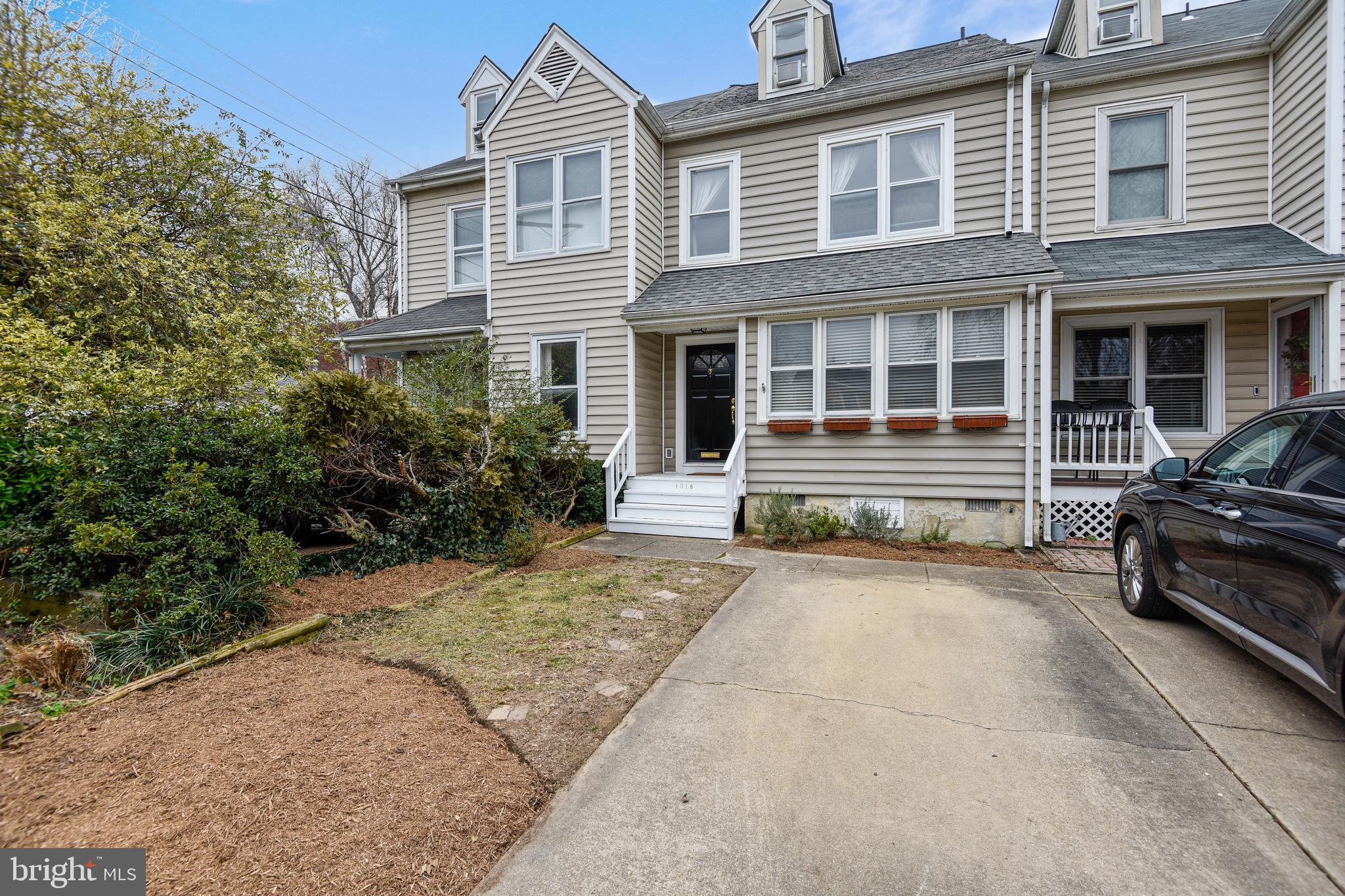 BRENTON/DEL RAY - Residential Lease