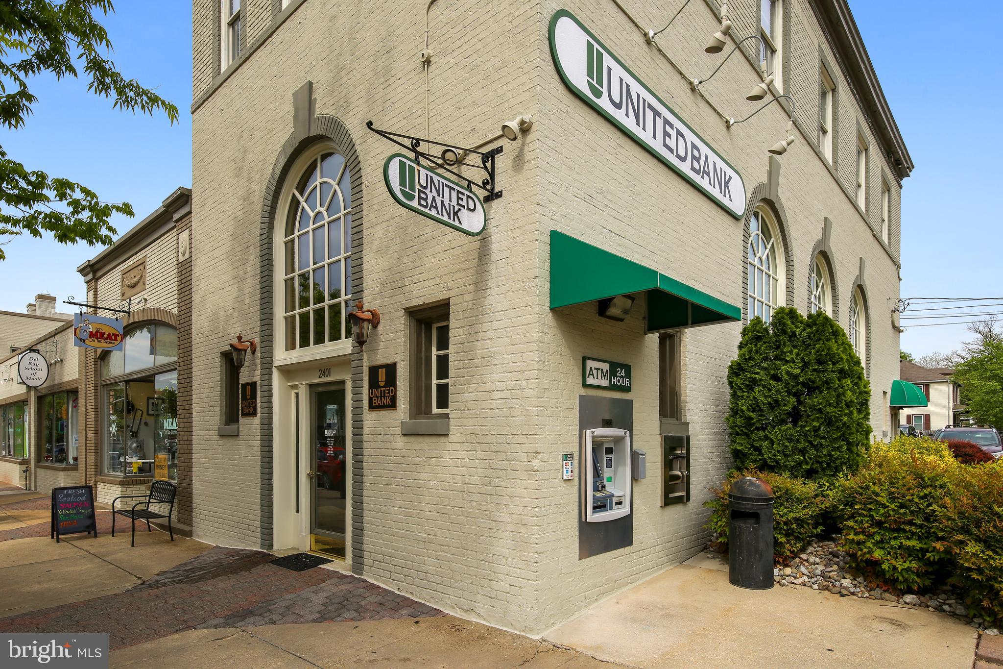 BRENTON/DEL RAY - Residential Lease