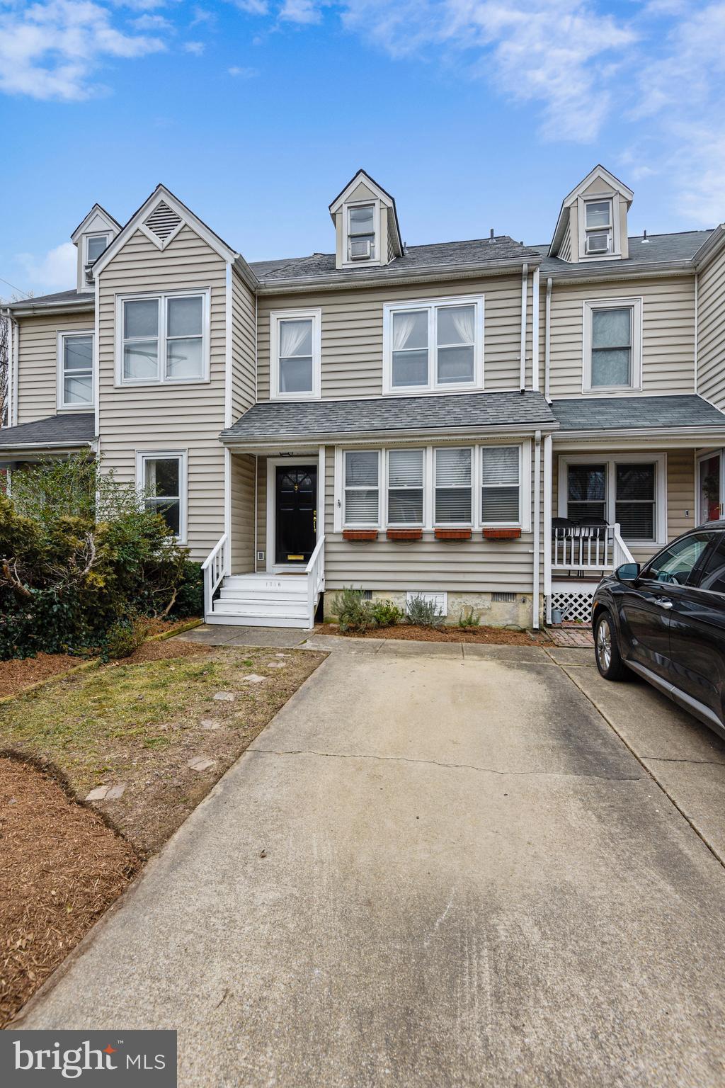 BRENTON/DEL RAY - Residential Lease