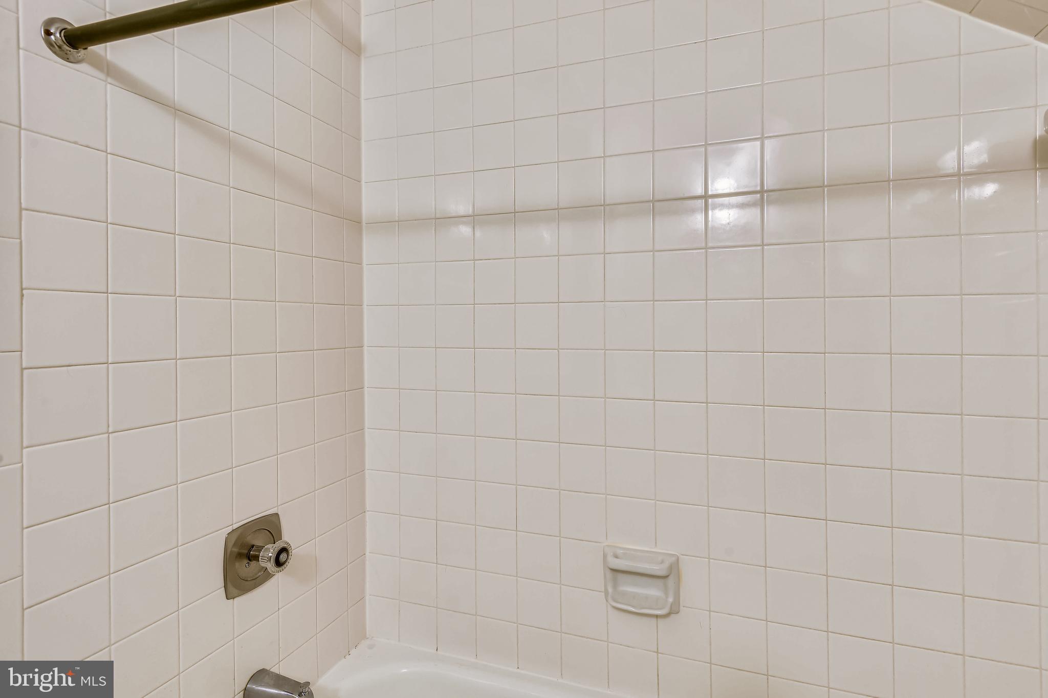 BRENTON/DEL RAY - Residential Lease