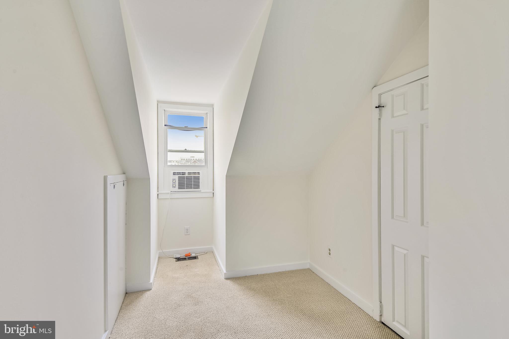 BRENTON/DEL RAY - Residential Lease