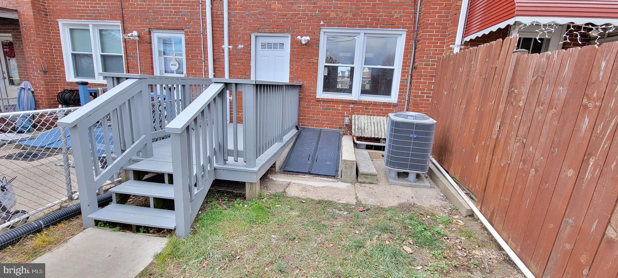 MERRITT HOMES - Residential Lease